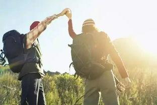 爬山吃瓜女孩视频,揭秘网络红人的崛起之路